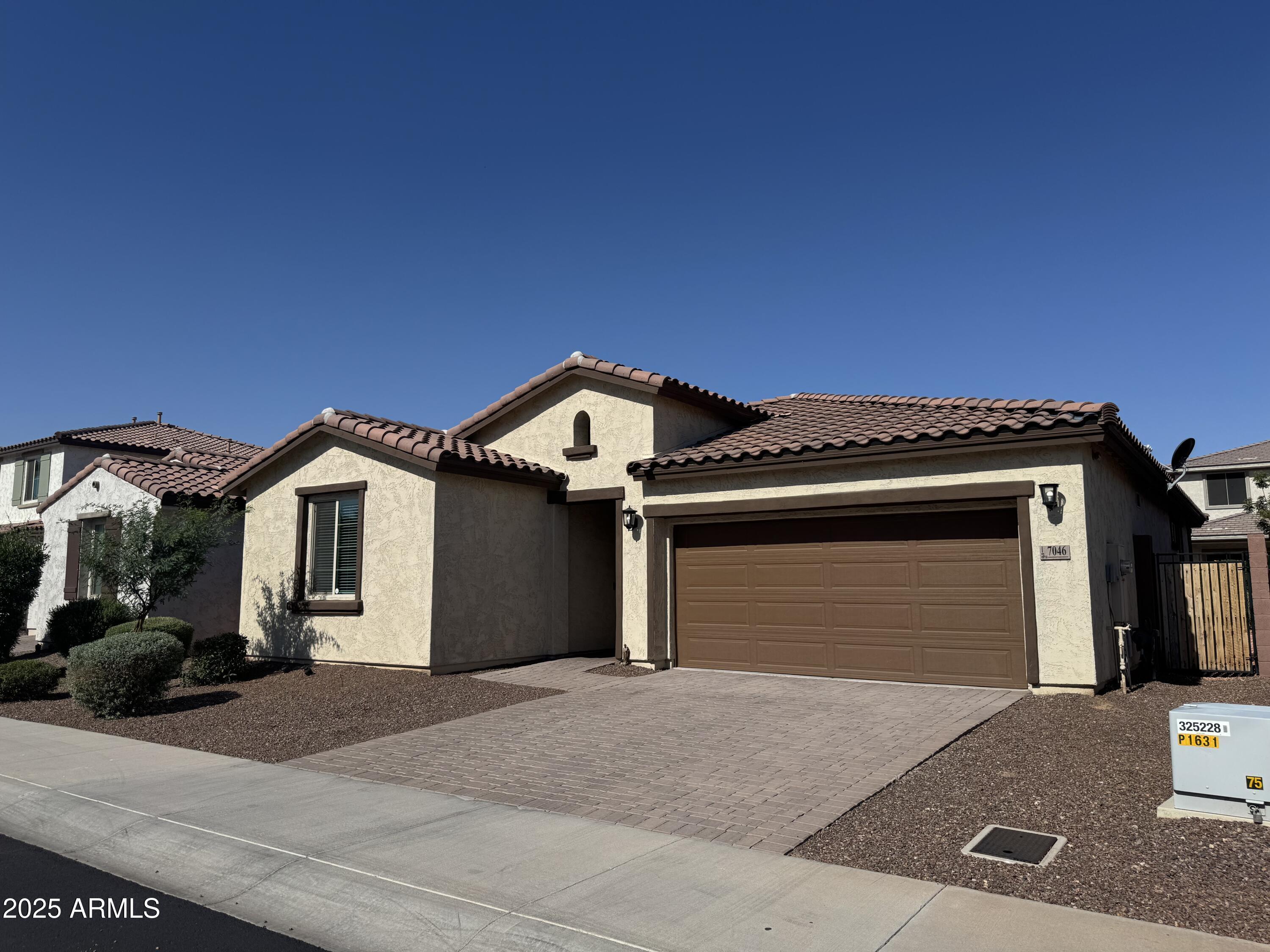 Property Photo: 7046 N 84th Drive AZ 85305
