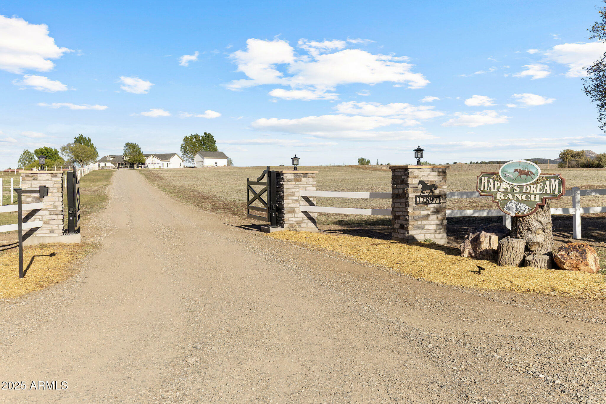 Property Photo: 12897 N Tonto Road AZ 86305