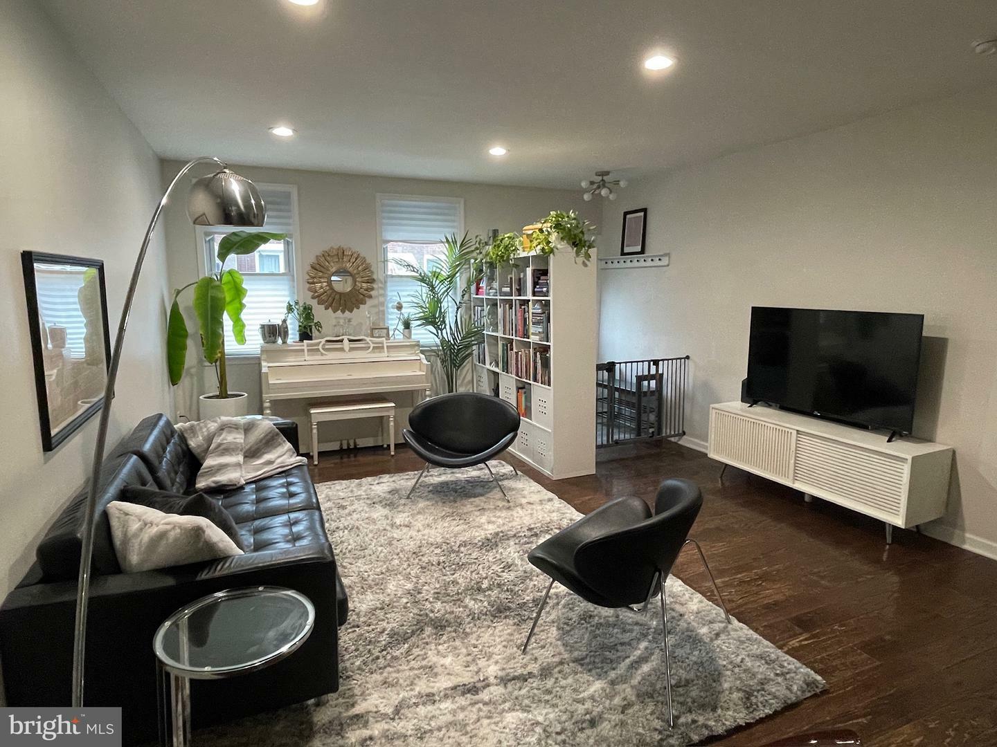 Property Photo: 1808 S 9th Street PA 19148