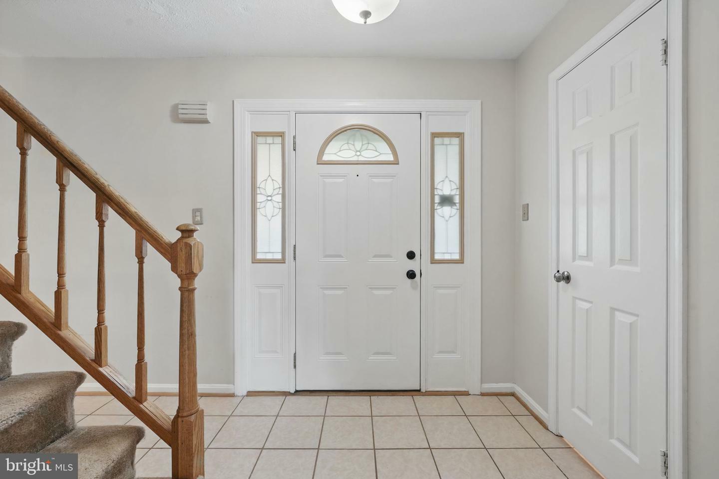 Property Photo: 8929 Sweetbriar Street VA 20110