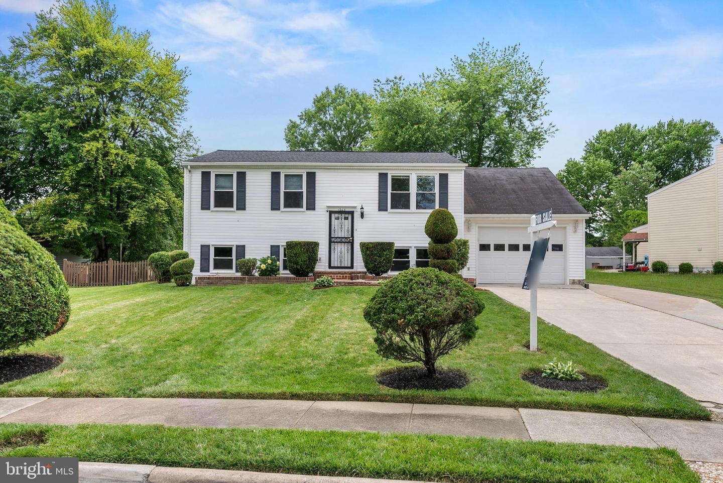 Property Photo: 1263 Wilshire Drive VA 20170