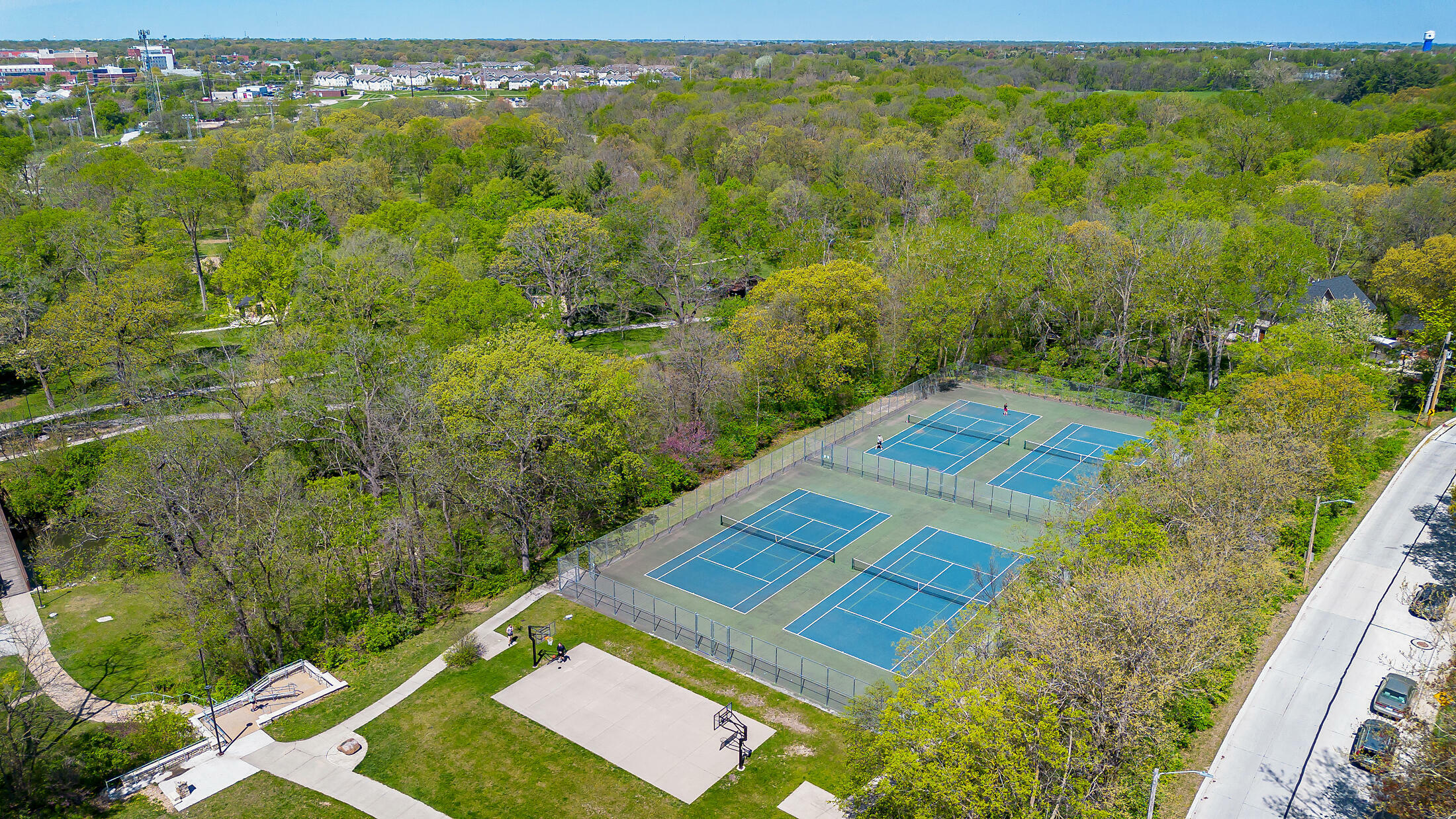 Property Photo: 816 Brookridge Avenue IA 50010