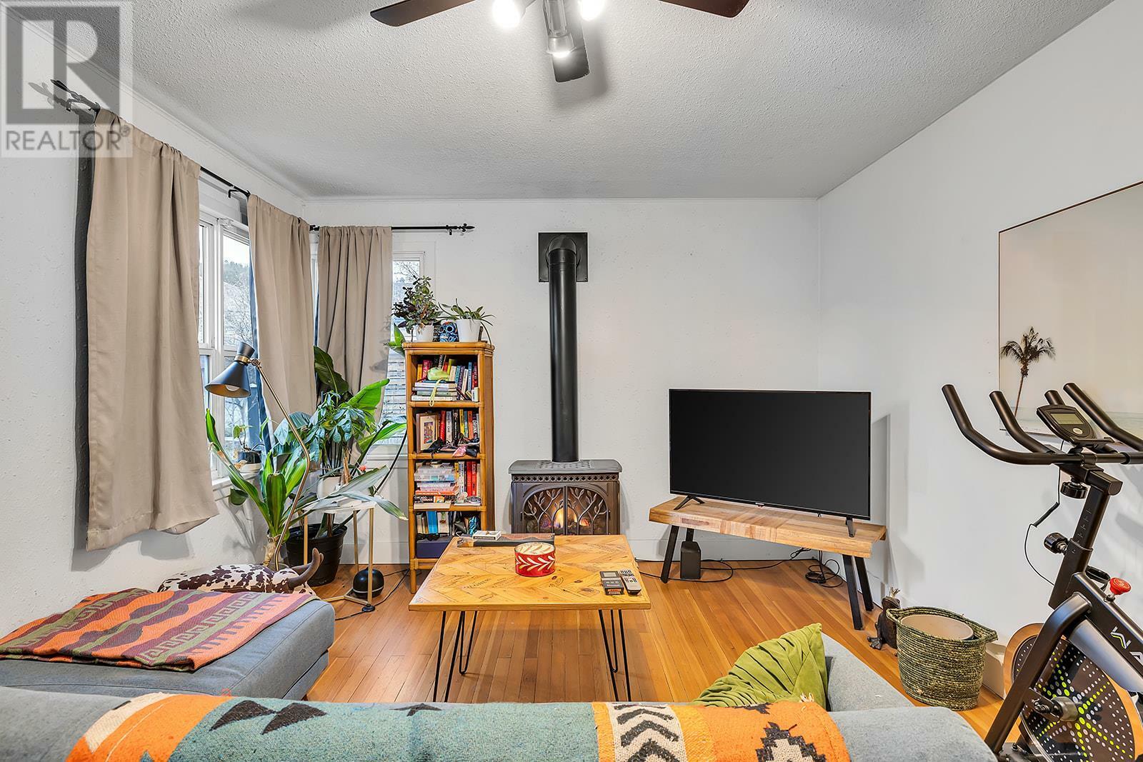 Property Photo: 541 Okanagan Boulevard BC V1Y 7K9