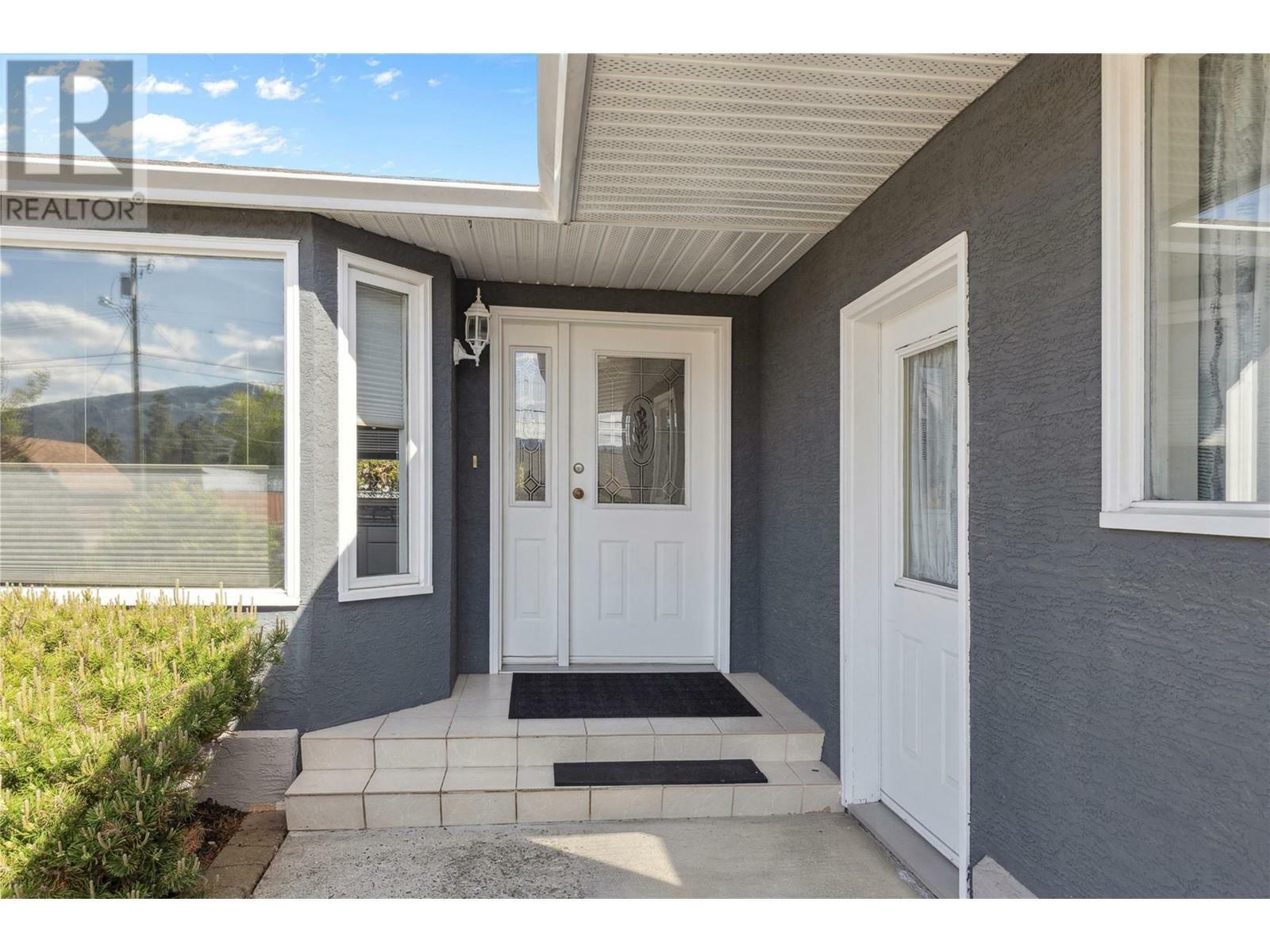 Photo de la propriété: 2088 Okanagan Street BC V4Y 0C4