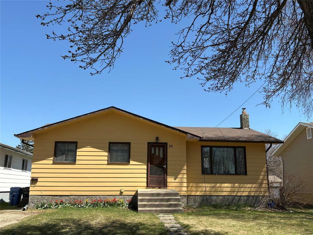24 11th Avenue Southeast  Dauphin MB R7N 2H4 photo