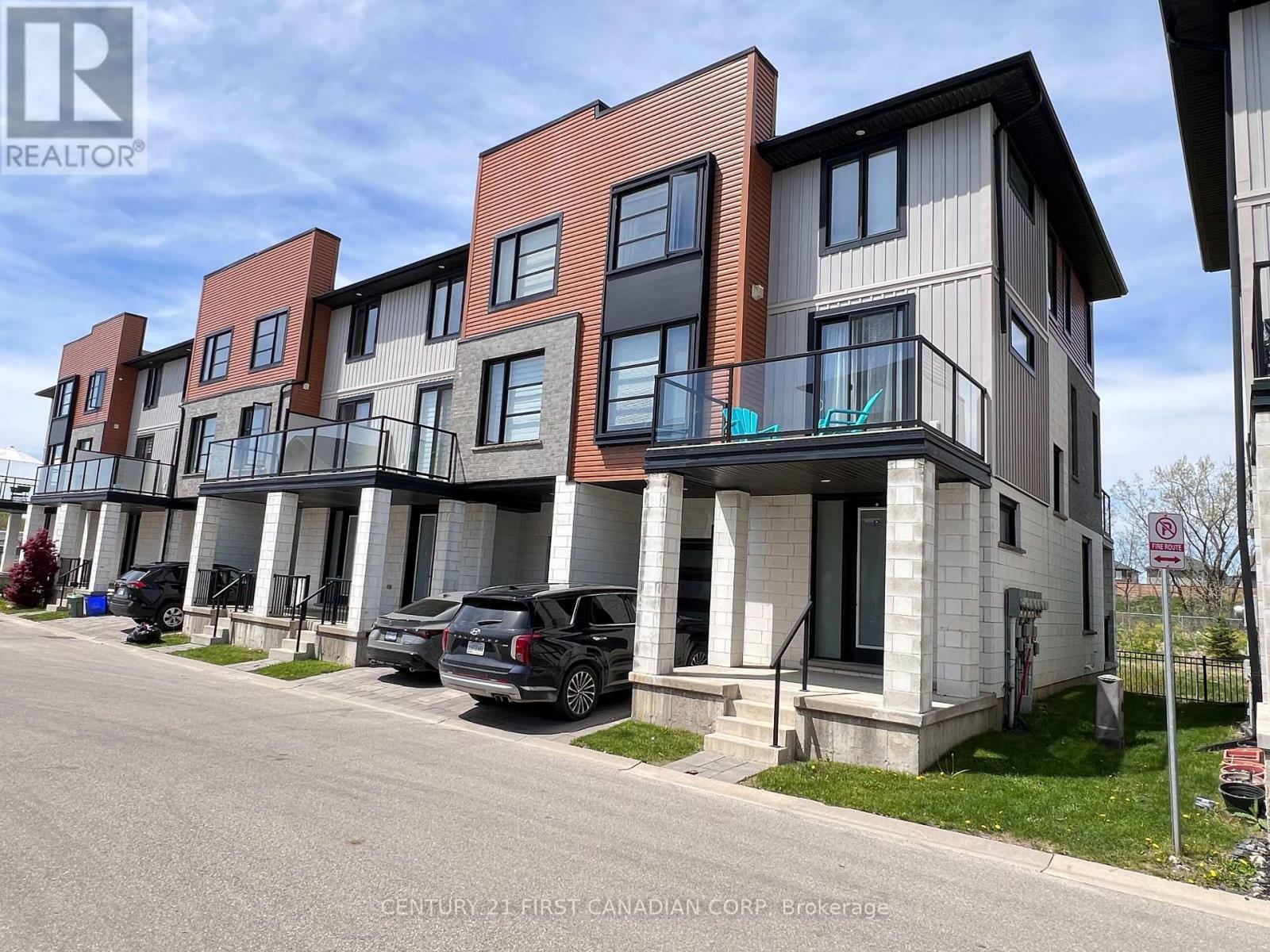Property Photo: 962 West Village Square ON N5X 4H8