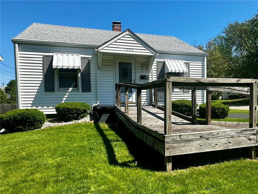 Property Photo: 1204 W Packard Street IL 62522