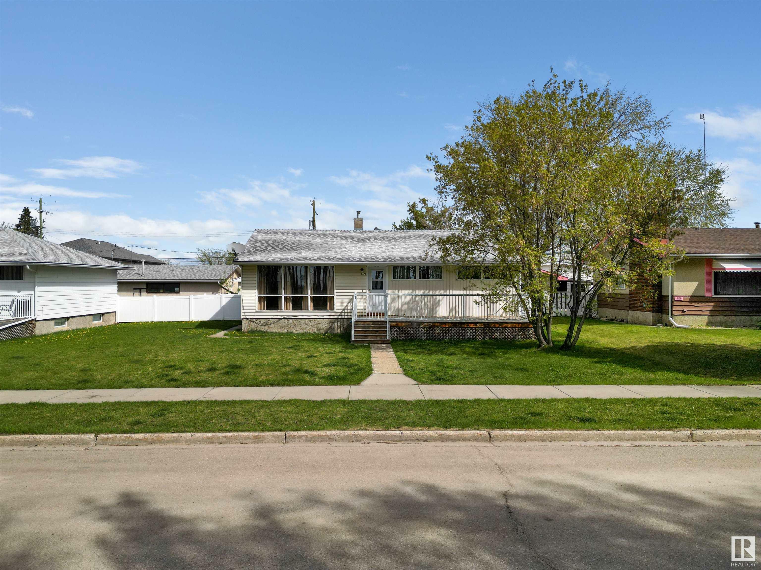 Property Photo: 5128 49 Avenue AB T7A 1J7