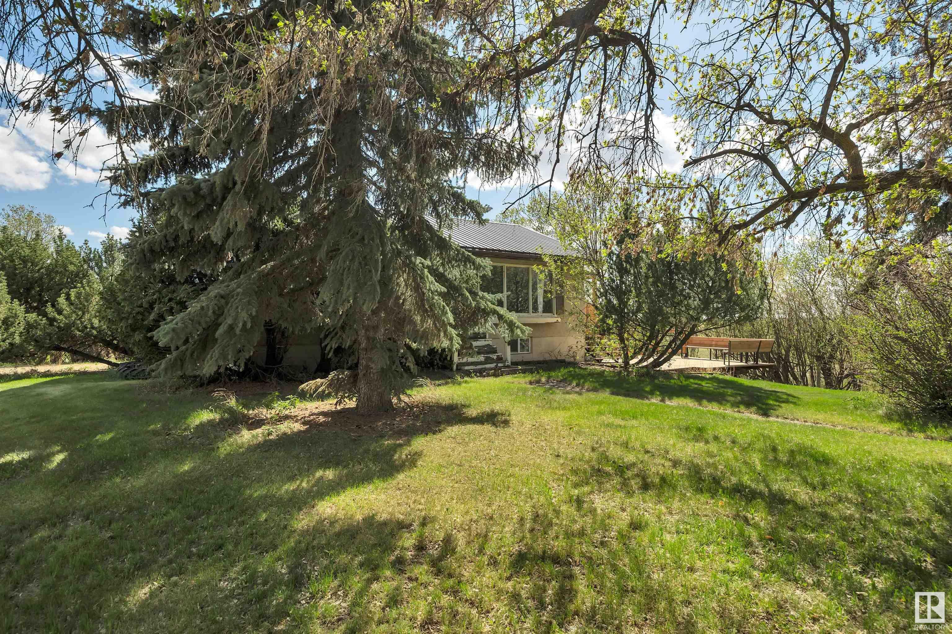 Property Photo: 225075 Twp Road 454 AB T9A 1W9
