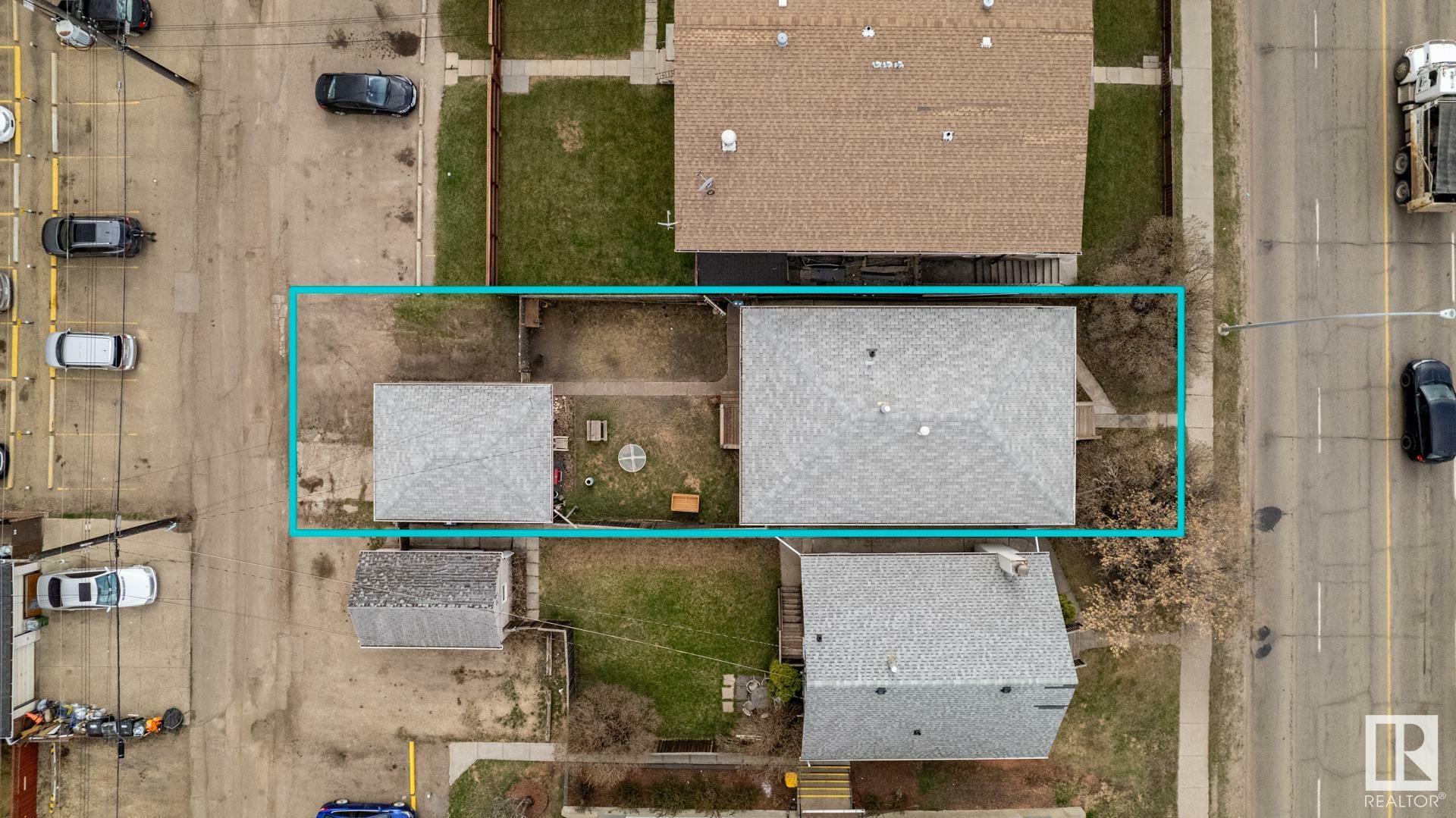Photo de la propriété: 12917 66 Street NW AB T5C 0A6