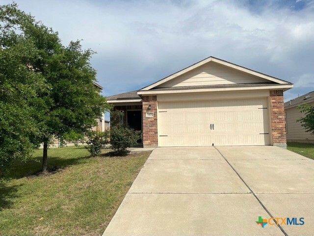 Property Photo: 1421 Breanna Lane TX 78640
