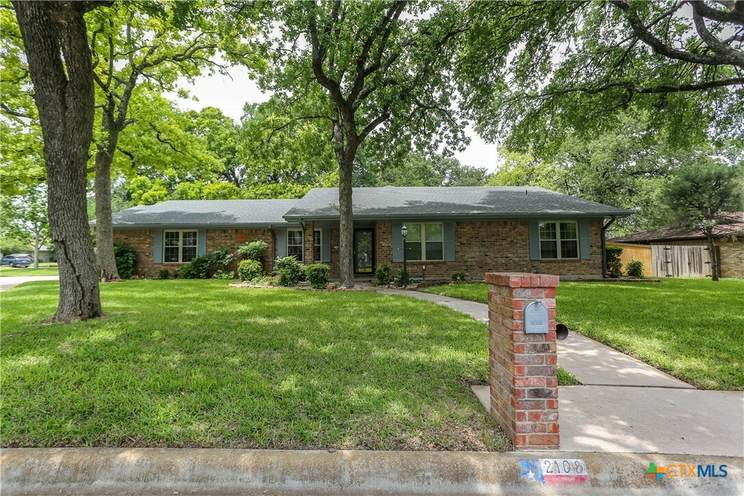 Property Photo: 2108 Antelope Trail TX 76548