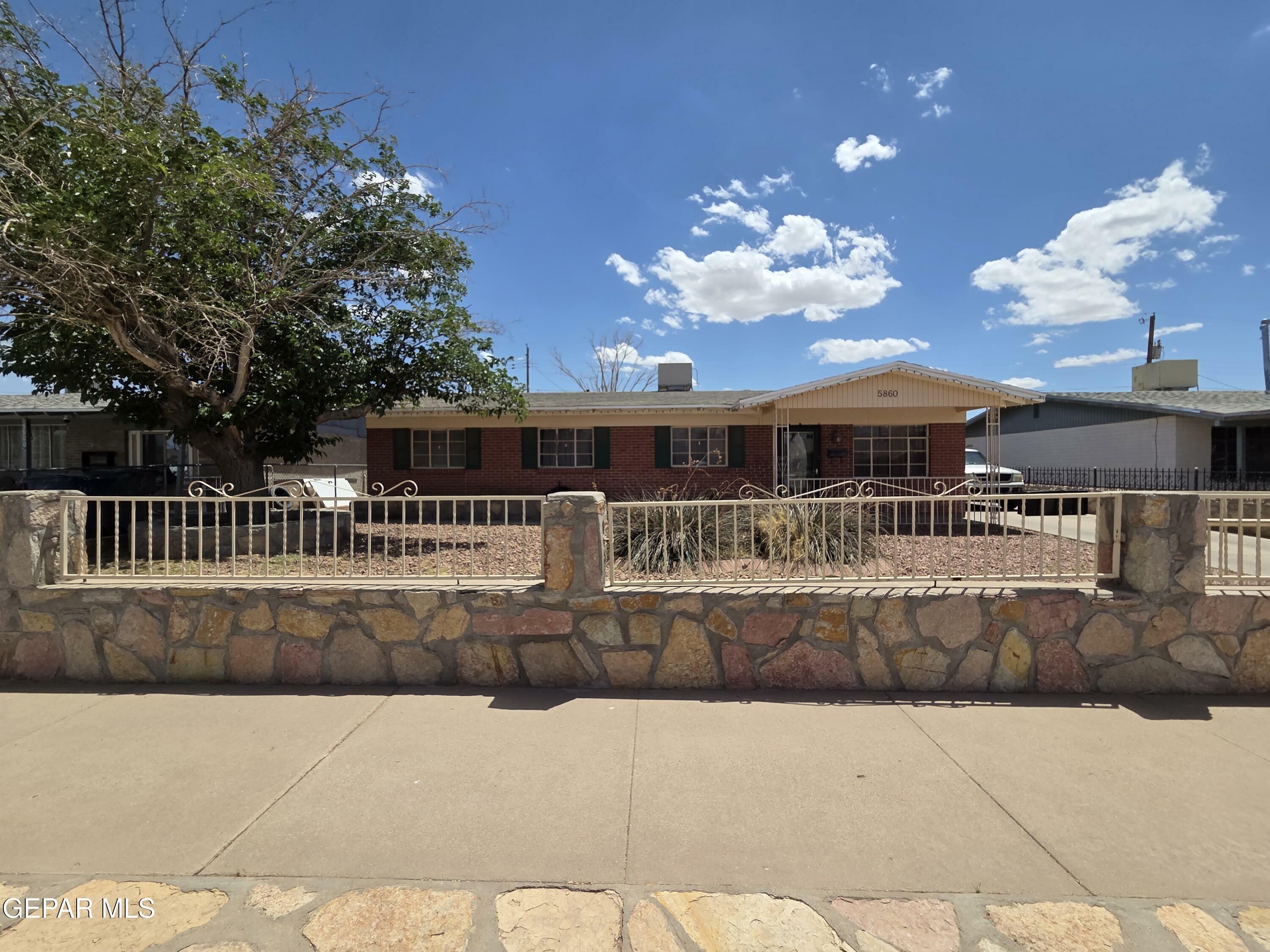 Property Photo: 5860 Falcon Avenue TX 79924