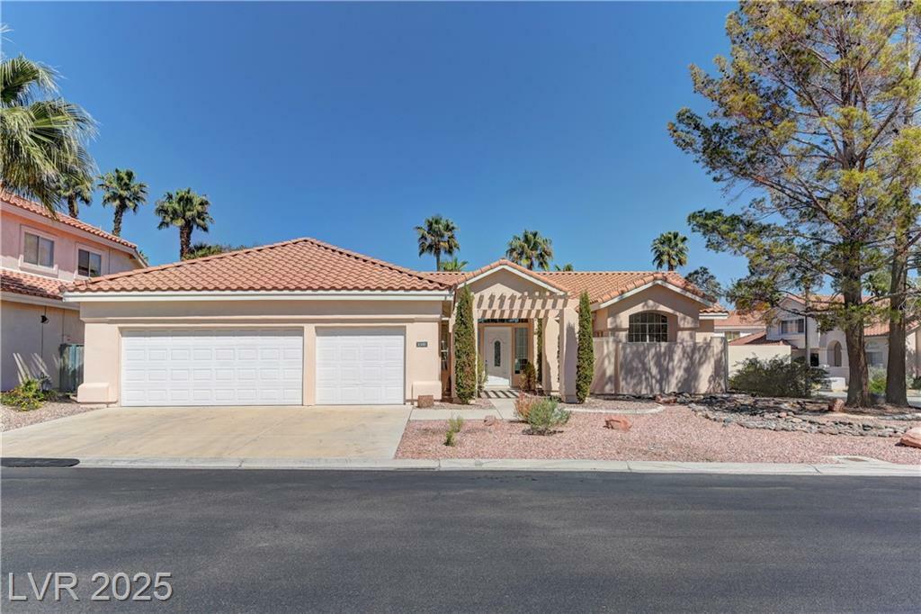 Property Photo: 8300 Slate Harbor Circle NV 89128