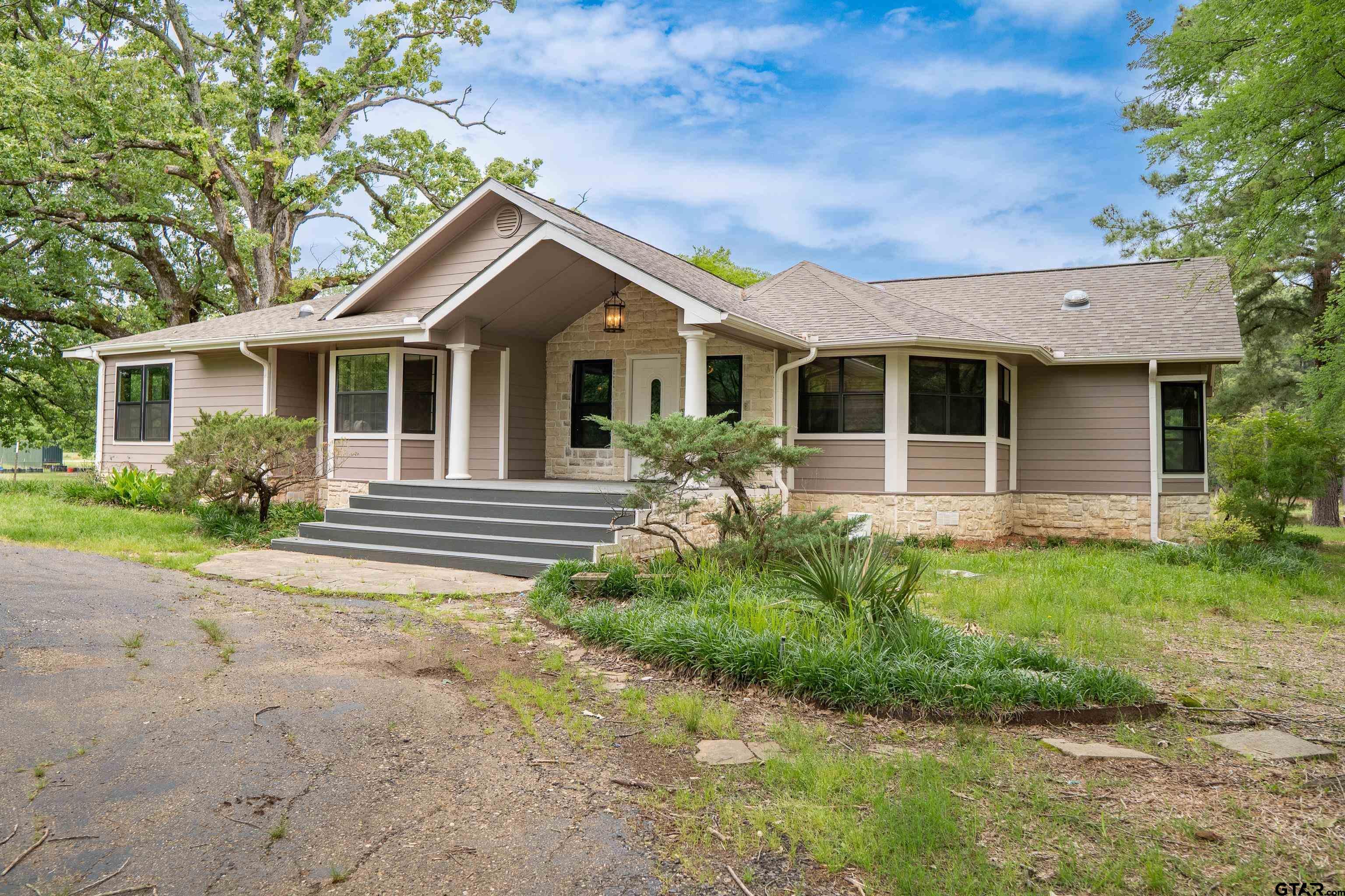 Property Photo: 1214 SE County Road 4385 TX 75480