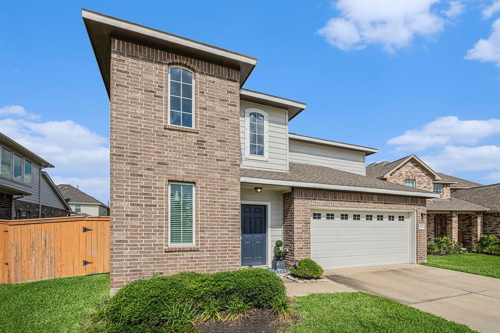 Property Photo: 10906 Granite Chief Drive TX 77583