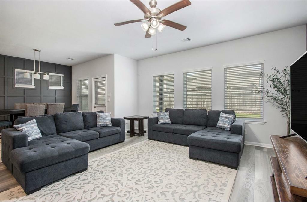 Property Photo: 10906 Granite Chief Drive TX 77583
