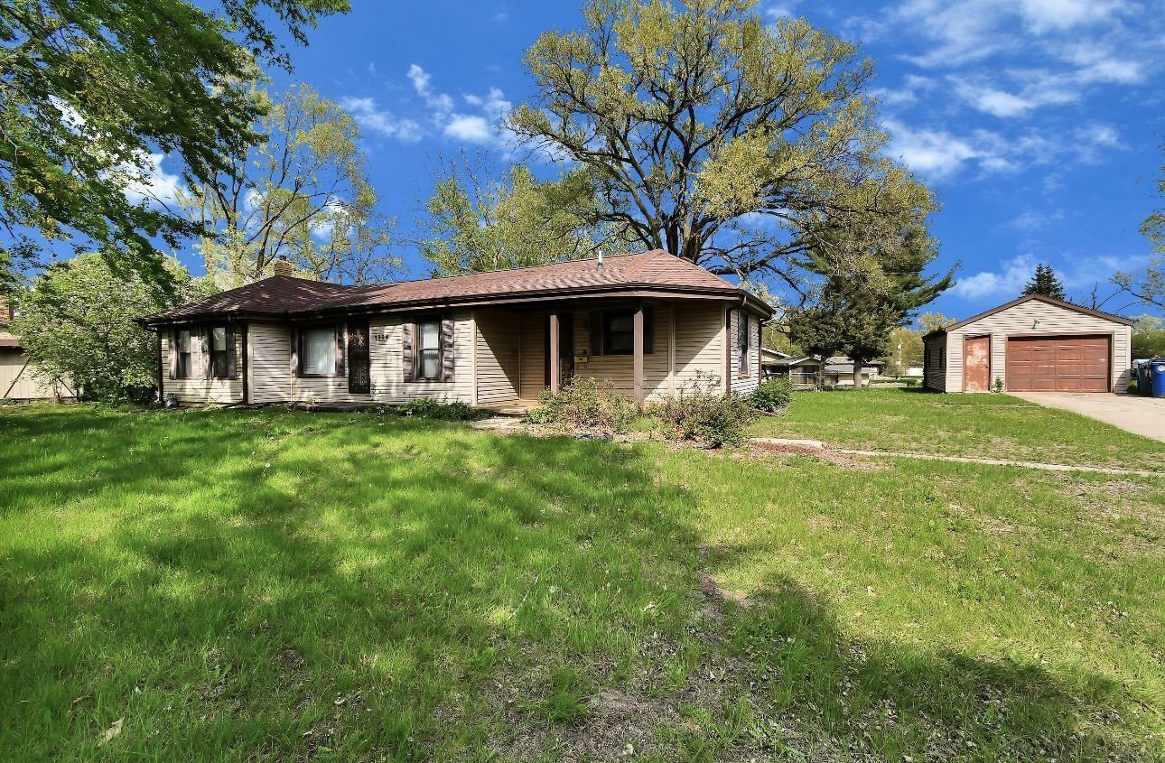 1326 Barclay  Waterloo IA 50703 photo