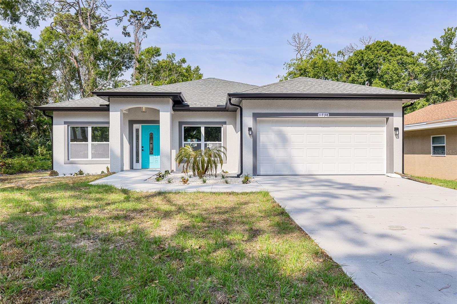 Property Photo: 1738 Palm Road FL 32174