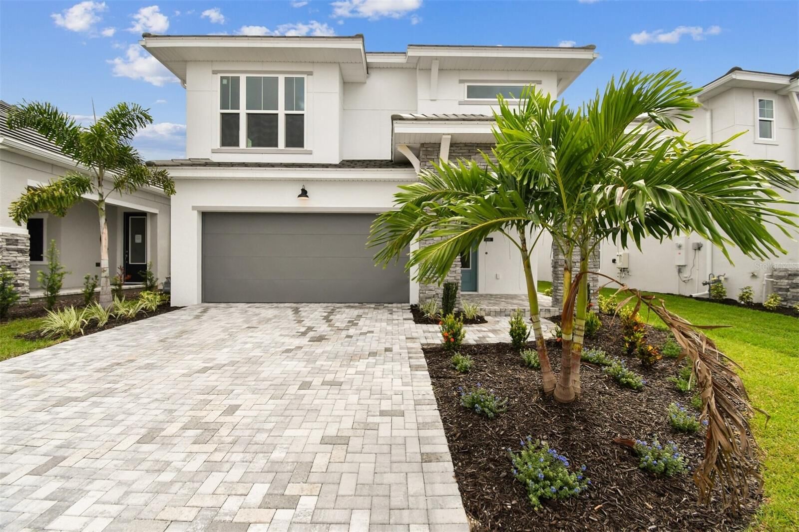 Property Photo:  648 Allora Avenue  FL 34275 