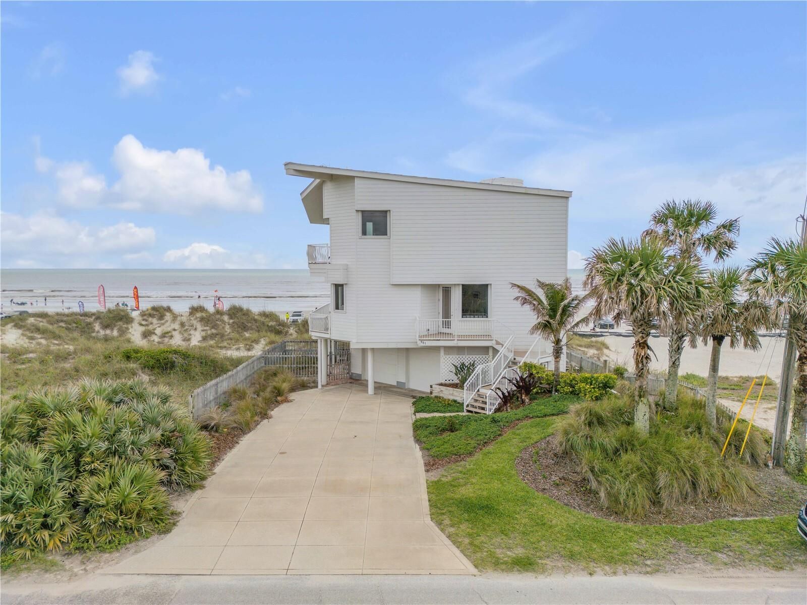 Property Photo:  951 N Atlantic Avenue  FL 32169 