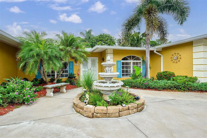 Property Photo:  401 Sunset Drive  FL 34285 
