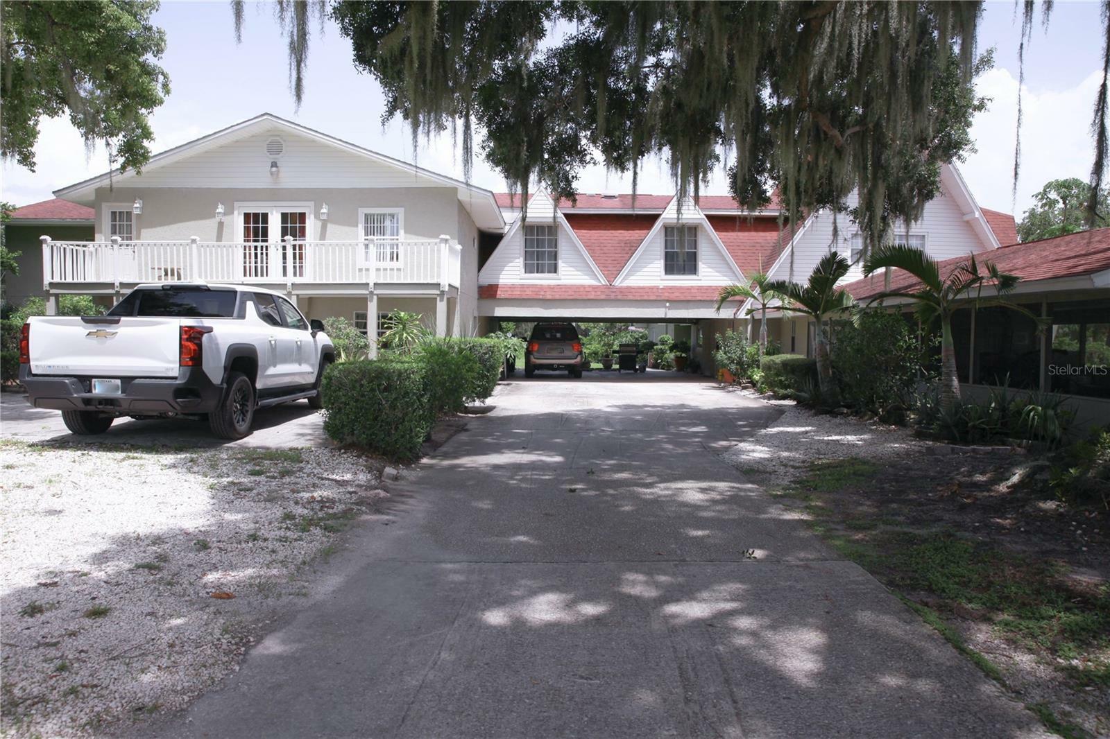 Property Photo: 201 Lake Bonny Drive E FL 33801