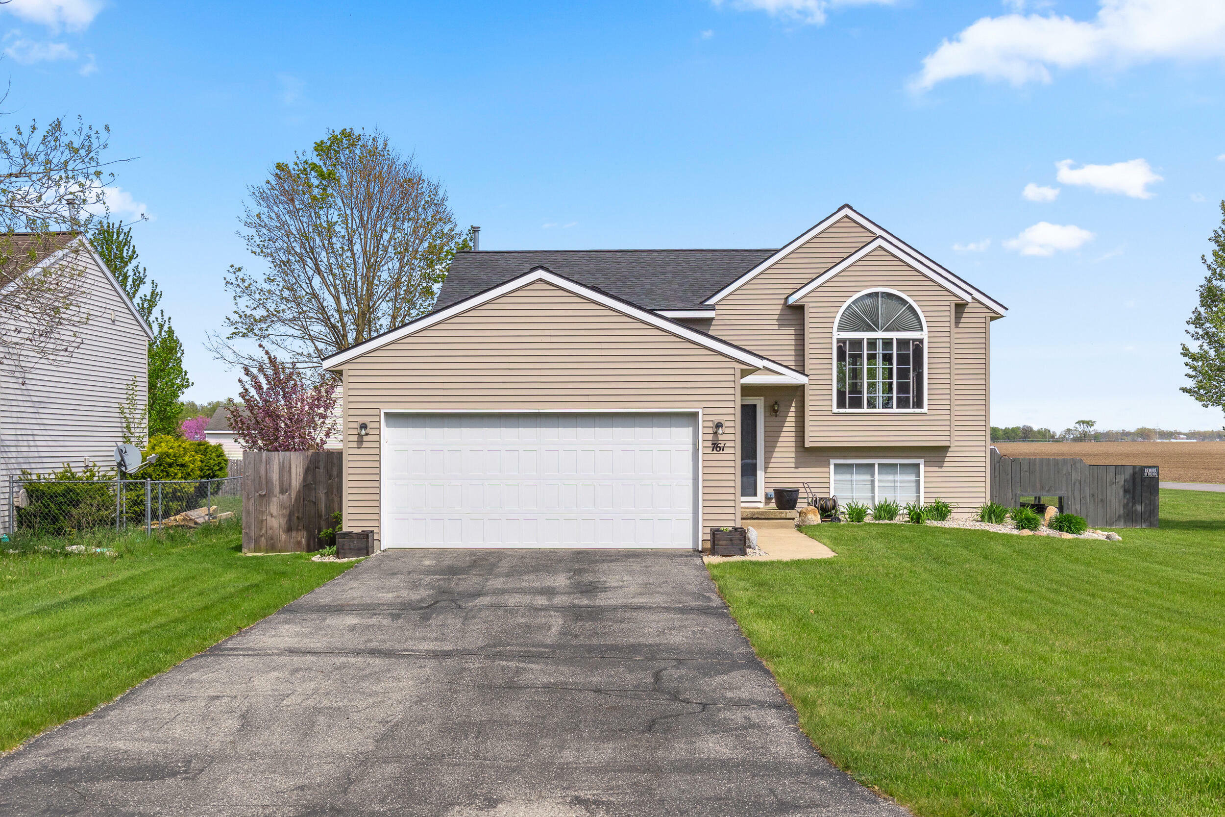 761 Willow Street  Howard City MI 49329 photo
