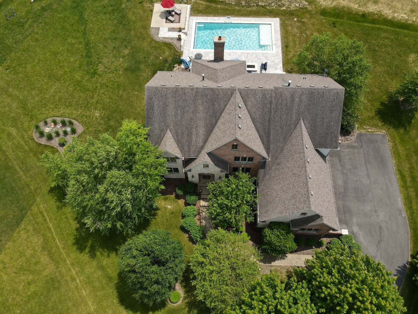 Property Photo: 24047 N Coneflower Drive IL 60010