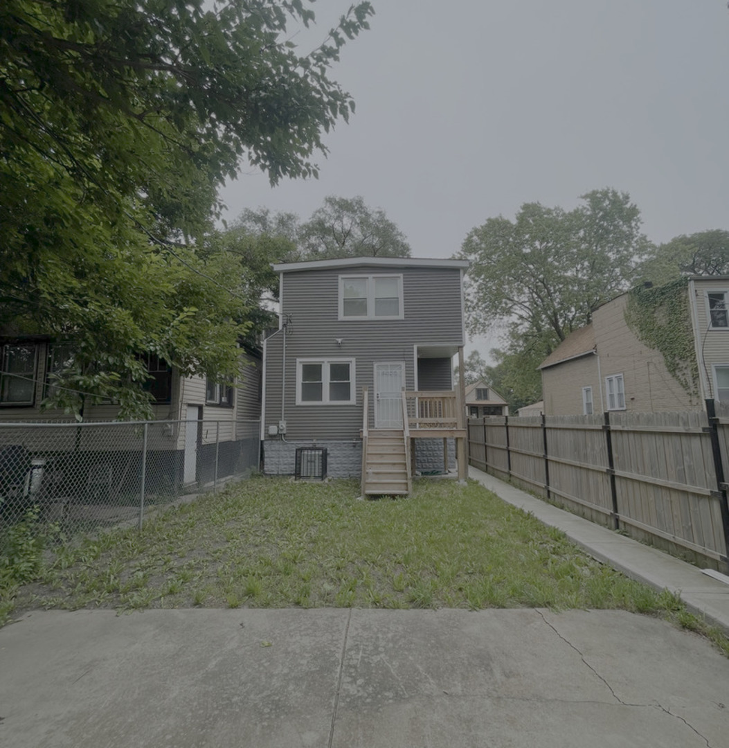 Property Photo: 7120 S Honore Street IL 60636