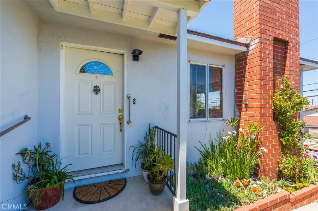 Property Photo: 3784 Newton Street CA 90505