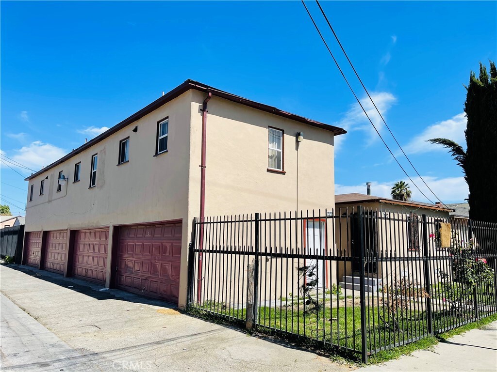 220 N Rose Avenue 1  Compton CA 90221 photo