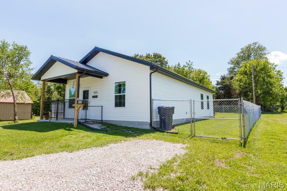 Property Photo: 565 Polk Street MO 65536