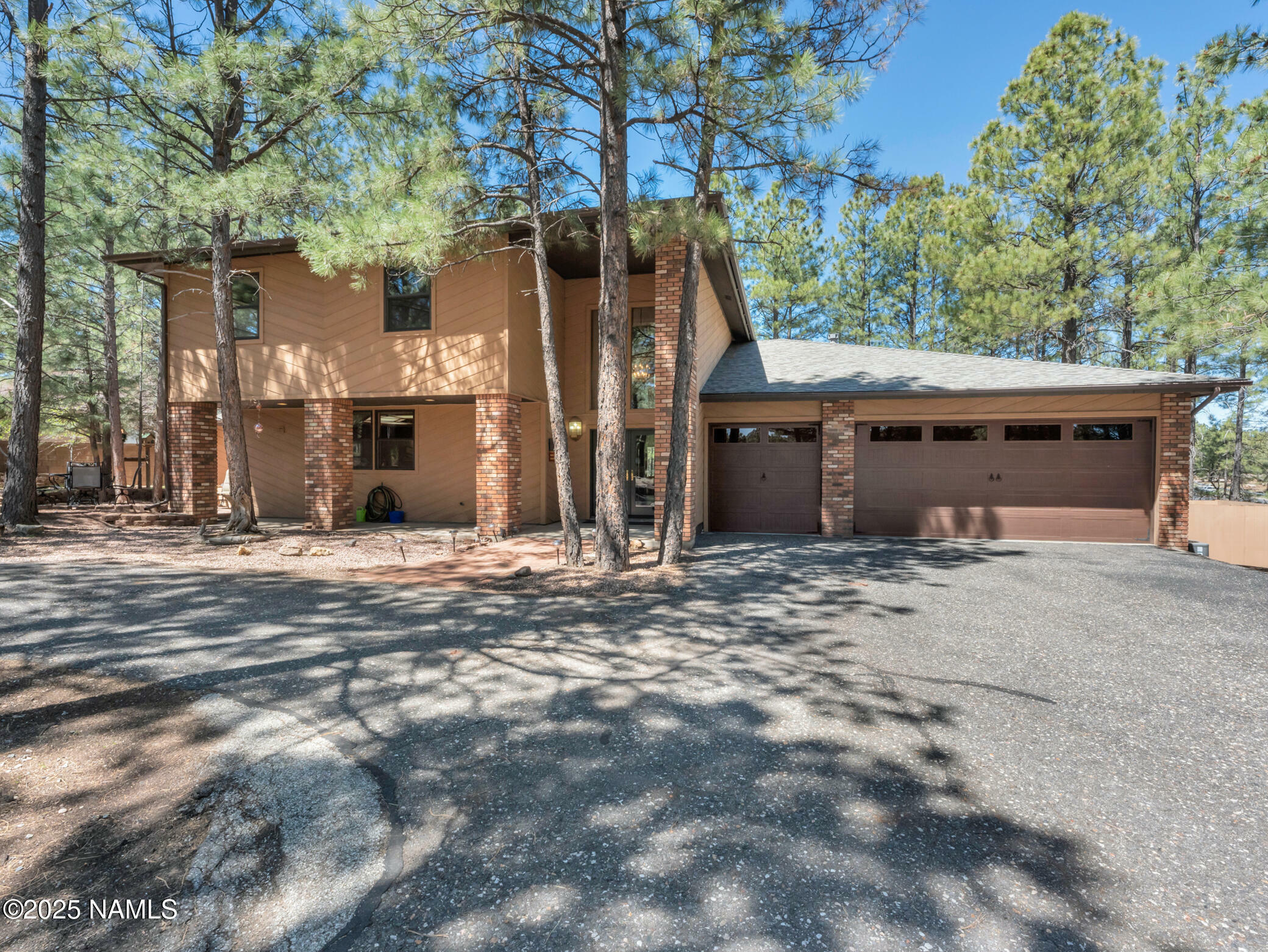Property Photo: 951 N Skyview Street AZ 86004