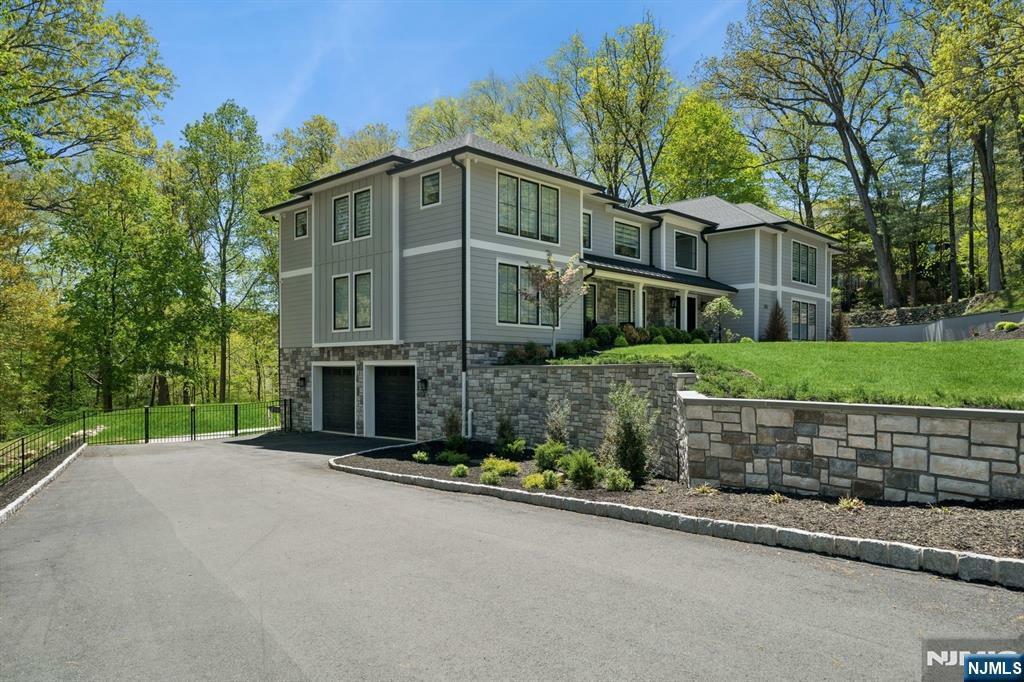 Property Photo: 315 Freemans Lane NJ 07417