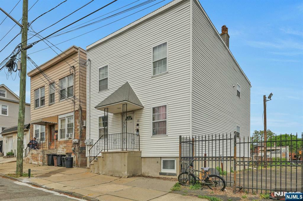 Property Photo:  11 Ann Street  NJ 07032 