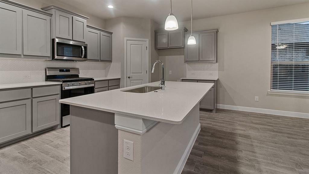 Property Photo: 1233 Beltway Lane TX 76048