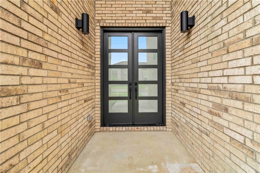 Property Photo: 1110 Longbourn Drive AR 72719