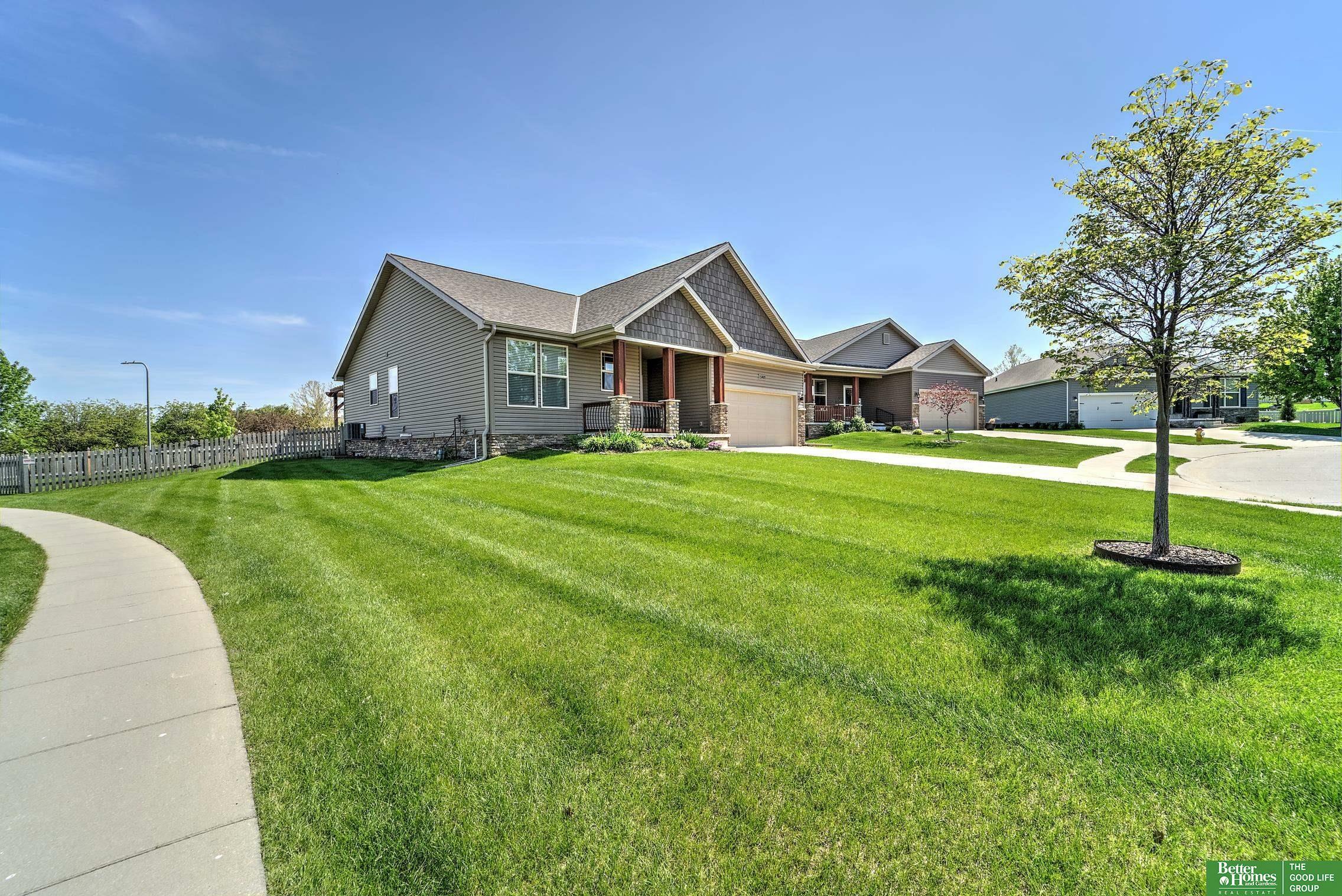 Property Photo: 15801 Jardine Circle NE 68007