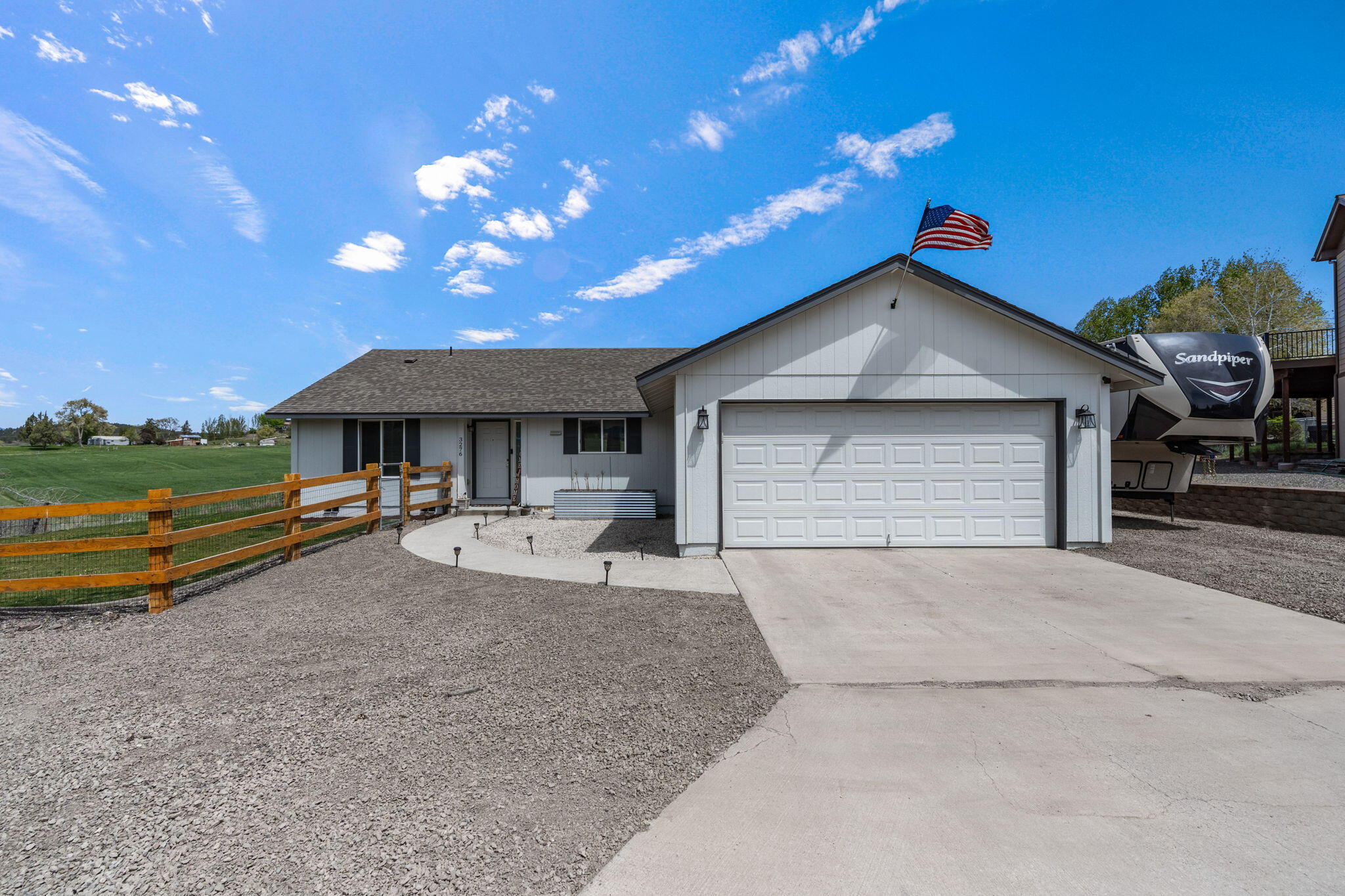 Property Photo: 3276 NE Yellowpine Road OR 97754