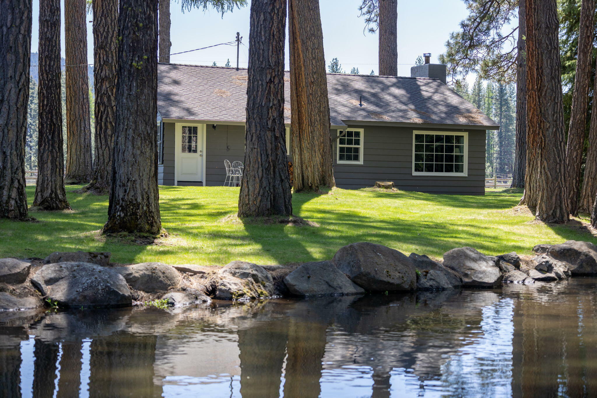 Property Photo: 26308 SW Metke Lane OR 97730