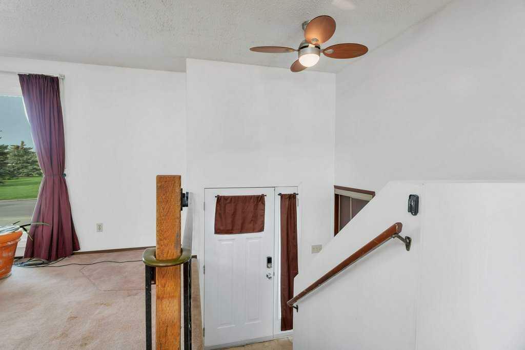 Property Photo: 37 Nagel Avenue AB T4P 1N7