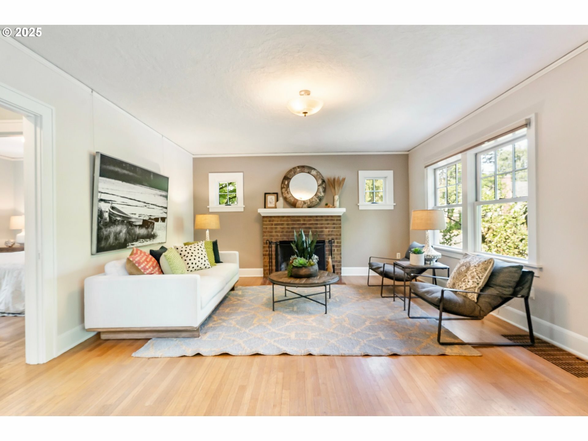 Property Photo: 3306 SE Tibbetts St OR 97202