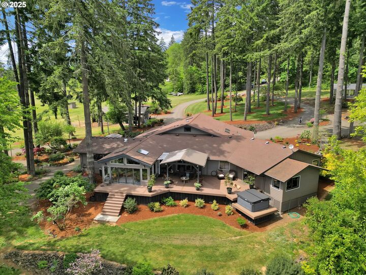 Property Photo: 91448 Steinmetz Rd OR 97448