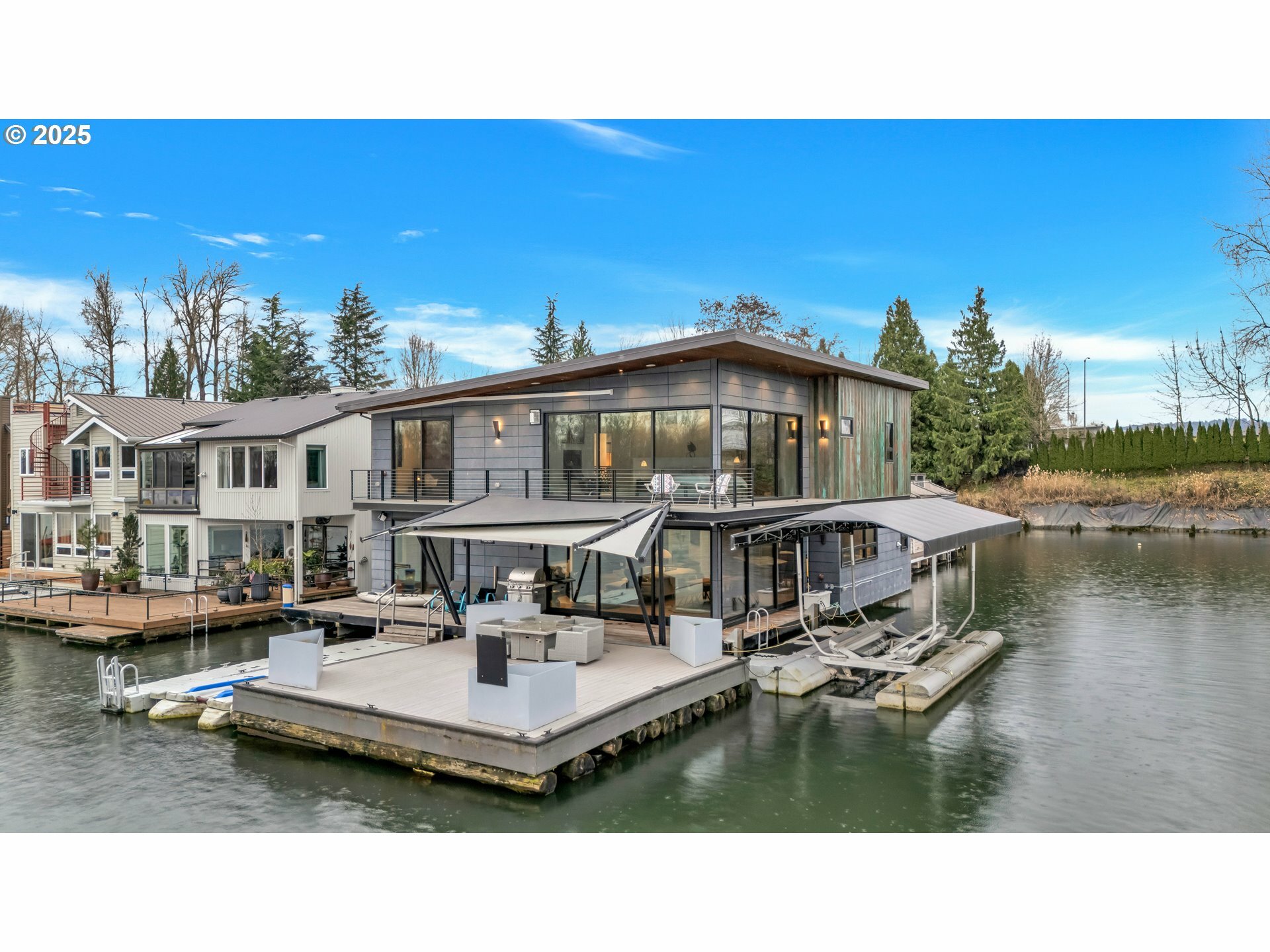3939 N Marine Dr 12  Portland OR 97217 photo