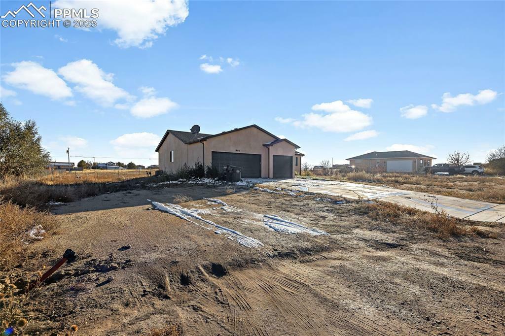 Property Photo: 946 E Walden Drive CO 81007