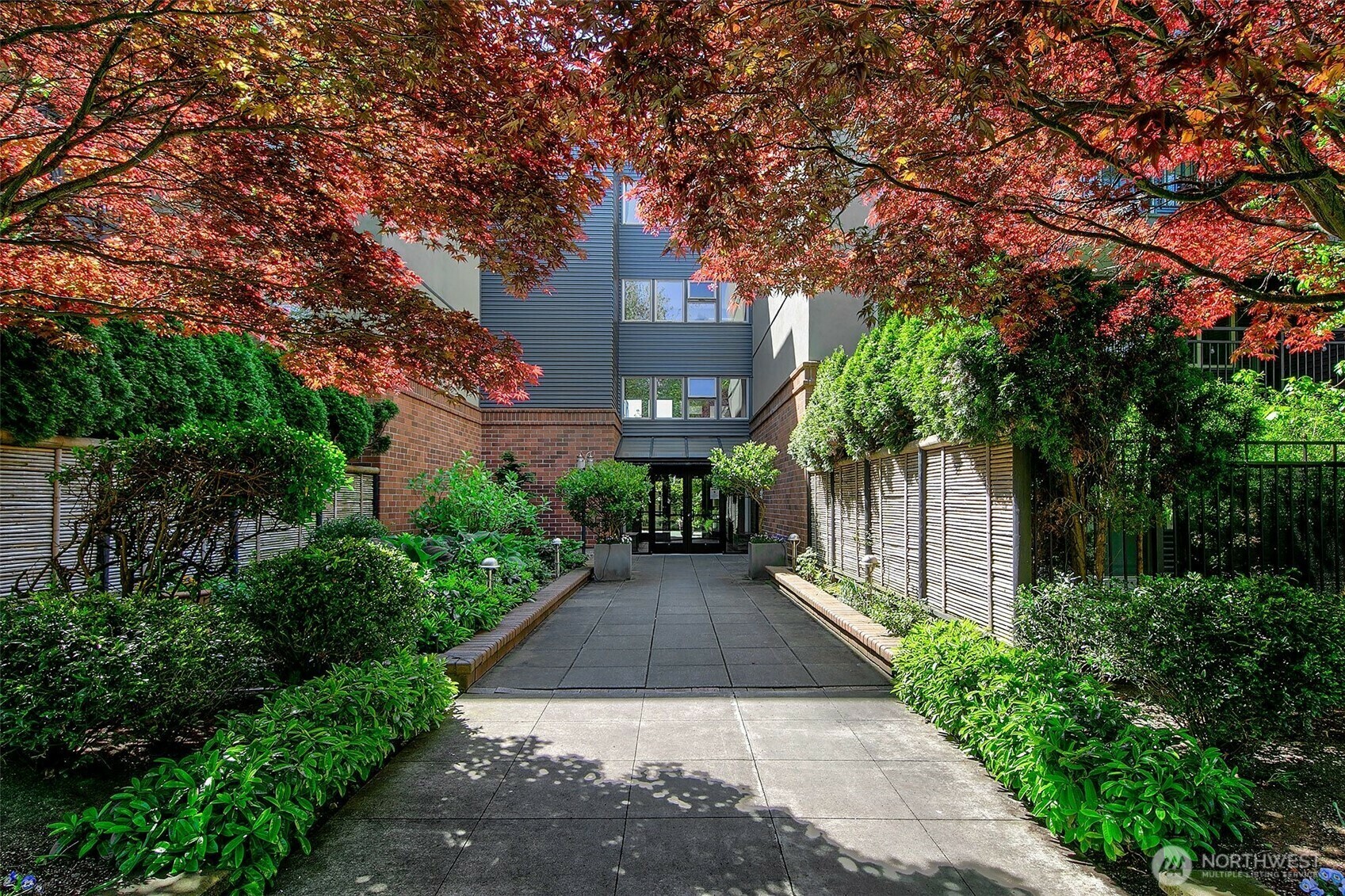275 W Roy Street 415  Seattle WA 98119 photo