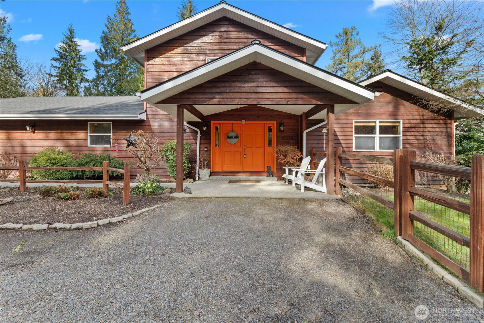 Property Photo: 21819 E Lost Lake Road WA 98296