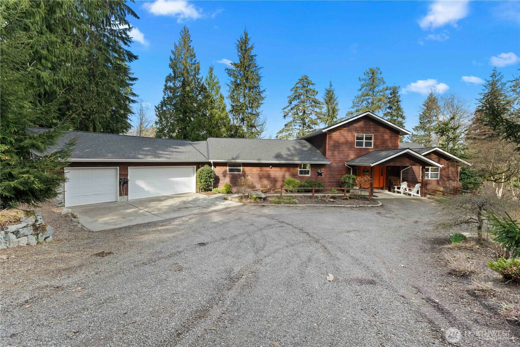 Property Photo: 21819 E Lost Lake Road WA 98296