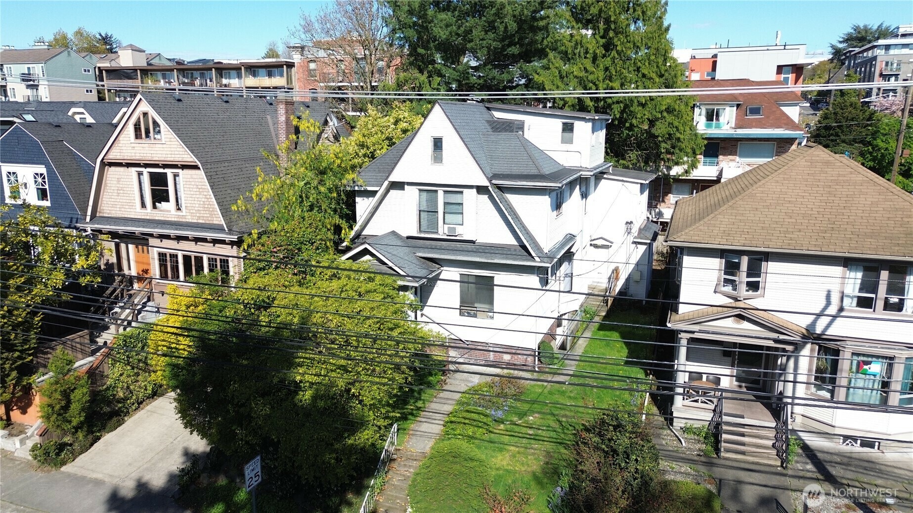 206  12th Avenue E  Seattle WA 98102 photo
